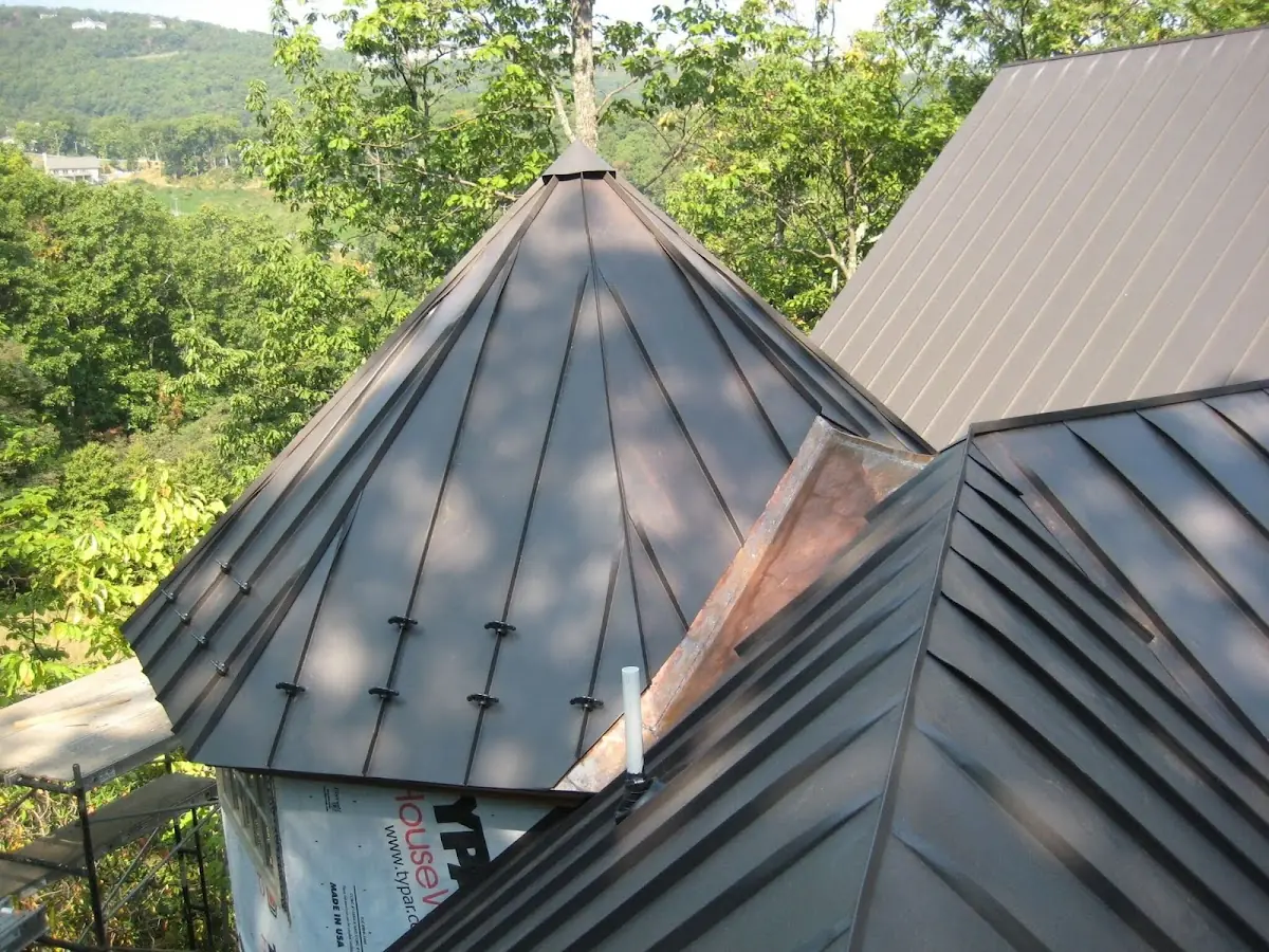 Professional Roof Tarp Installation by Craftsman Roofing in Elftman